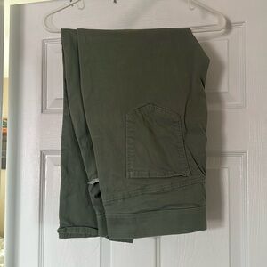 Gloria Vanderbilt green and white pants, stretchy